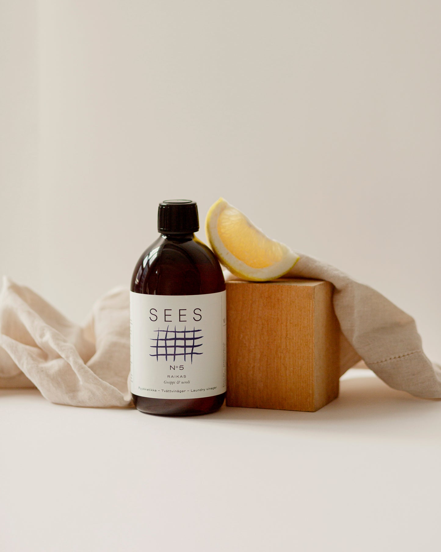 Laundry vinegar No 5 Grapefruit & Neroli